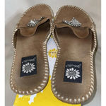 Yellow Box  Women’s 9M Hubba Brown Leather‎ Moccasin Style Flats Rhinestones FLAW Photo 8