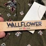 🌿Wallflower Lechin Green Tank top; size small Photo 3