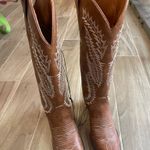 Boots western Brown Size 8 Photo 2