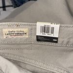 Levi's NWT High Rise Loose Jeans IN Color: Mushroom Grey SZ-31X31 Photo 8