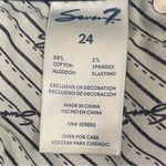 Seven7  Indigo Flare Jeans with Embroidered Pockets Photo 4