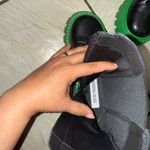 Steve Madden Charges Chelsea leather Boot Black/Green | Size 35 fits a 5 / 5.5 Photo 4