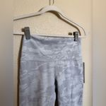 Lululemon  Wunder Under HR 28“ Tight Size 8‎ Incognito Camo Jacquard Alpine White Photo 4