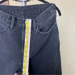 Levi's  Distressed High Rise Straight leg Jean busted knee distressed size 27‎ Photo 8