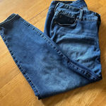 Torrid  Premimum Ultimate Stretch Jeggings jeans, size 18R in medium wash. Photo 2