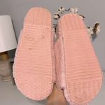 The Comfy  Pink Fleece Platform Sandals Slippers Slides Womens 8 Photo 4