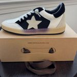 Vintage Havana NEW  Gigi Leather Sneakers Tennis Shoes White/Black Star Size 7.5 Photo 0