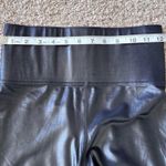 Carbon 38  Legging in Takara Shine Photo 10