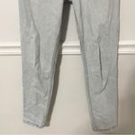 Levi's VTG Levi’s • high waisted light wash mom 550 jeans sz 0 / 25 Photo 2