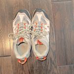 Columbia  women’s hiking outdoor shoes size 8 Photo 2