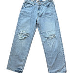 Universal Threads Universal Thread Womens Baggy Jeans Light Wash Distressed Denim Size 12M Photo 0