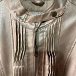 FRIDA G (M) GOLD FAUX LEATHER JACKET WITH PLEATED FRONT WITH 2 FRONT POCKETS Size M Photo 2
