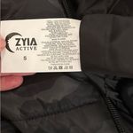 Zyia active gray camo sawatch puffy vest Size Small NEW with tags Black Photo 5