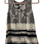 Ryu  tank top black & cream with lace accent Small Photo 0