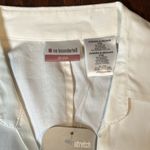 No Boundaries stretch sleeveless woven blouse Junior size medium NWT Photo 2