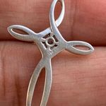 10k White Gold Diamond Cross Pendant Photo 1