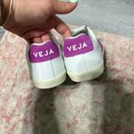 VEJA  Sneakers Photo 3
