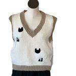 NWT Luna Ivy Chunky V Neck Sheep Embroidered Sweater Vest Tan Photo 3