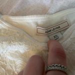 Adam Levine  long sleeve lace shirt  Photo 3