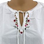 Solutions MEDIUM VINTAGE Women's White Floral Embroidered Boho Hippie Split Neck Photo 1