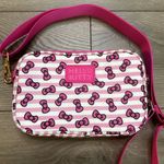 Hello Kitty  Pink Bow Crossbody Cosmetic Vinyl Travel‎ Bag Photo 1