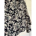 Bongo  NWT floral bell sleeve blouse size large Photo 2