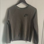 Nike  Women's Logo Gray Long Sleeve Crewneck Sweatshirt Athletic Loungewear Photo 5