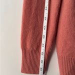 AQUA  Women's salmon color V-Neck Sweater SIZE M Photo 4