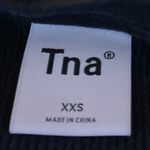 Aritzia TNA Women Black Sculpt Short Sleeve Ribbed Knit T Shirt Tee Crop Top XXS Photo 2