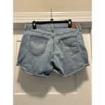 Levi's Levi’s Women's Denim Jean Shorts Size 32 Mid Length Zip Fly Cuffed Light Wash Photo 5
