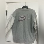 Nike Womenโs Gray Logo Windbreaker Jacket Size XL Photo 7