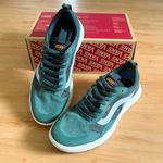 Vans MTE UltraRange EXO Shoe
Women 9.5 US Mens 8.0US Photo 5