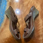 Ariat Brown Leather studded wedge slip on t strap sandals Photo 9