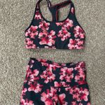 Old Navy Floral athletic workout set Photo 2