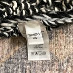 Free Country NWOT  Black and White Knit Beanie with Pom Photo 5