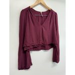 Free People  Cropped Top V Neck Size‎ Small Burgundy Bell Sleeve Pullover Style Photo 1