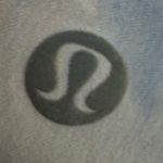 Lululemon  white speed up shorts size small Photo 3