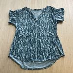 L.L.Bean  Hunter Green Snake Skin Print Rolled Short Sleeve Top Size Medium Photo 0