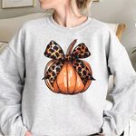 Holiday Harvest Sweatshirt Animal Print Bow Wrapped Pumpkin Cheetah Leopard NEW Size L Photo 0