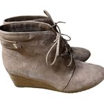 Dr. Scholl's Conquer Tan Lace Up Heeled Booties Size 9.5 Pumpkin Patch, Autumn Photo 3