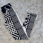 Analili  Black and White Geometric Print Leggings Photo 1