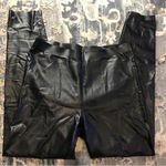 Hue  leggings pleather Photo 4