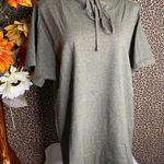 Doe & Rae ✅3/$30✅ NWT  Olive Green Marble Lace-Up Neck Short Sleeve Hooded Top | SMALL | Photo 3