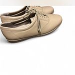 Easy Spirit  Women's Cream Oxford Flats Photo 1