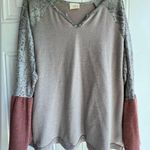 143 Story by Line Up Top Photo 0