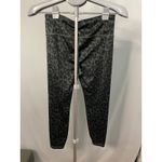 GapFit Eclipse Leopard Print High Rise Cropped Leggings Photo 1