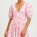 Hello Molly Short Sleeve Pink White Floral Mini Dress V-Neck Women's Size 4 NWT Photo 0