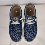 Ariat  Hilo Denim Leopard sold out size 6 Photo 2