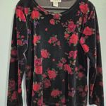 Vintage Notations Petite Black and Red Floral Velvet Long Sleeve Top Medium Size undefined Photo 0