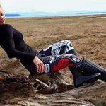 No•Mi•No•U NoMiNoU Raven Orca Capri Leggings Photo 0